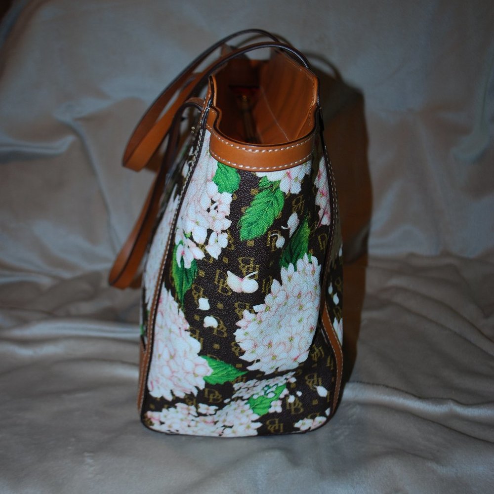 NWT Dooney & Bourke Lilac Tote - BEAUTIFUL!!! - Picture 5 of 10